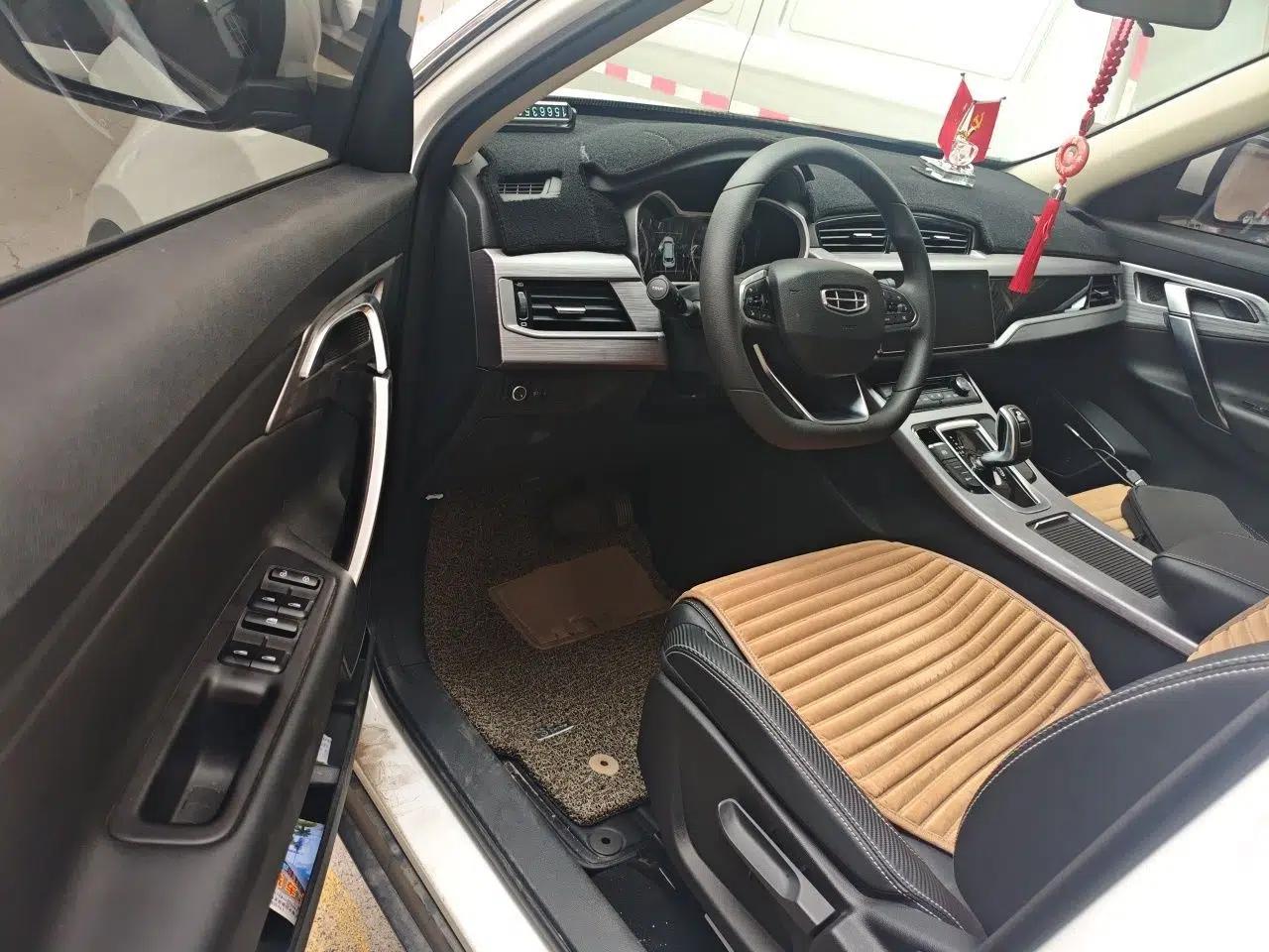 Geely Auto Emgrand X7 Sport 2021 Million Edition 1.8TD DCT Two-Wheel Drive Comfort Model — миниатюра 16