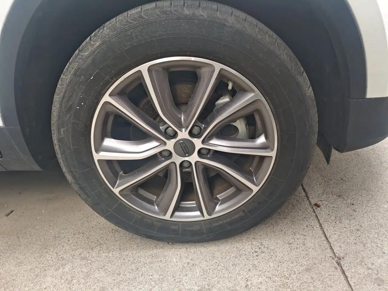 Geely Auto Emgrand X7 Sport 2021 Million Edition 1.8TD DCT Two-Wheel Drive Comfort Model — миниатюра 8