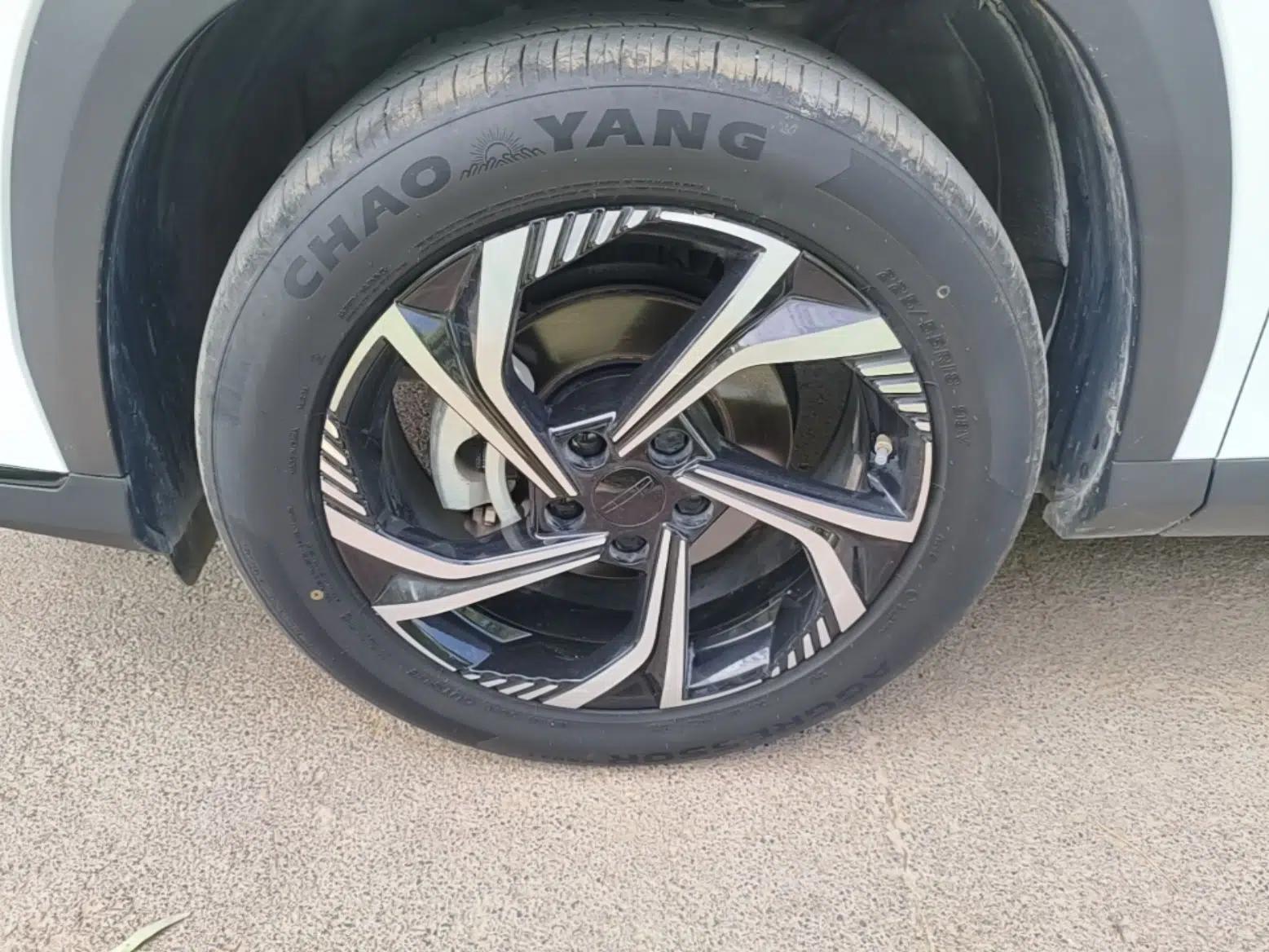 Geely Auto Emgrand X7 Sport 2023 Boyue COOL 1.5TD Smart Connect+ — миниатюра 15