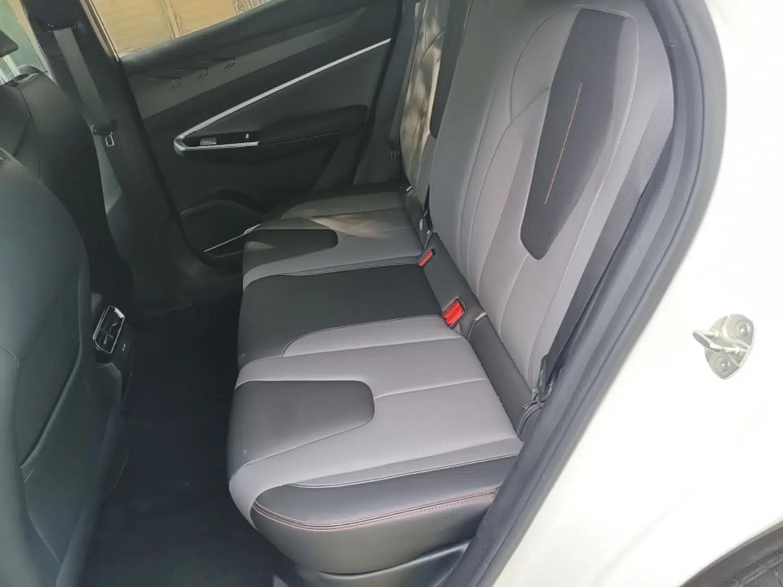 Geely Auto Emgrand X7 Sport 2023 Boyue COOL 1.5TD Smart Connect+ — миниатюра 25