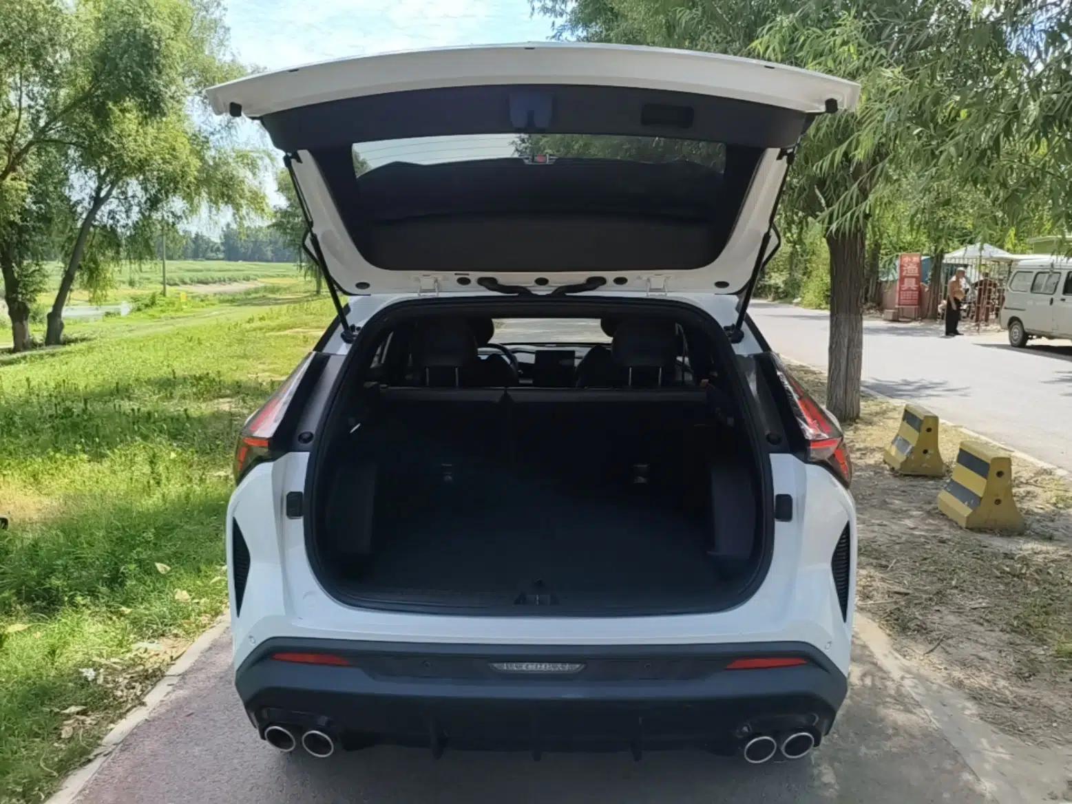 Geely Auto Emgrand X7 Sport 2023 Boyue COOL 1.5TD Smart Connect+ — миниатюра 27