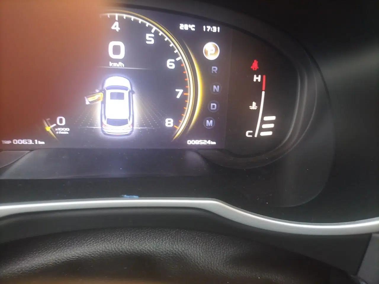 Geely Auto Emgrand X7 Sport 2021 Million Edition 1.8TD DCT Two-Wheel Drive Comfort Model — миниатюра 12