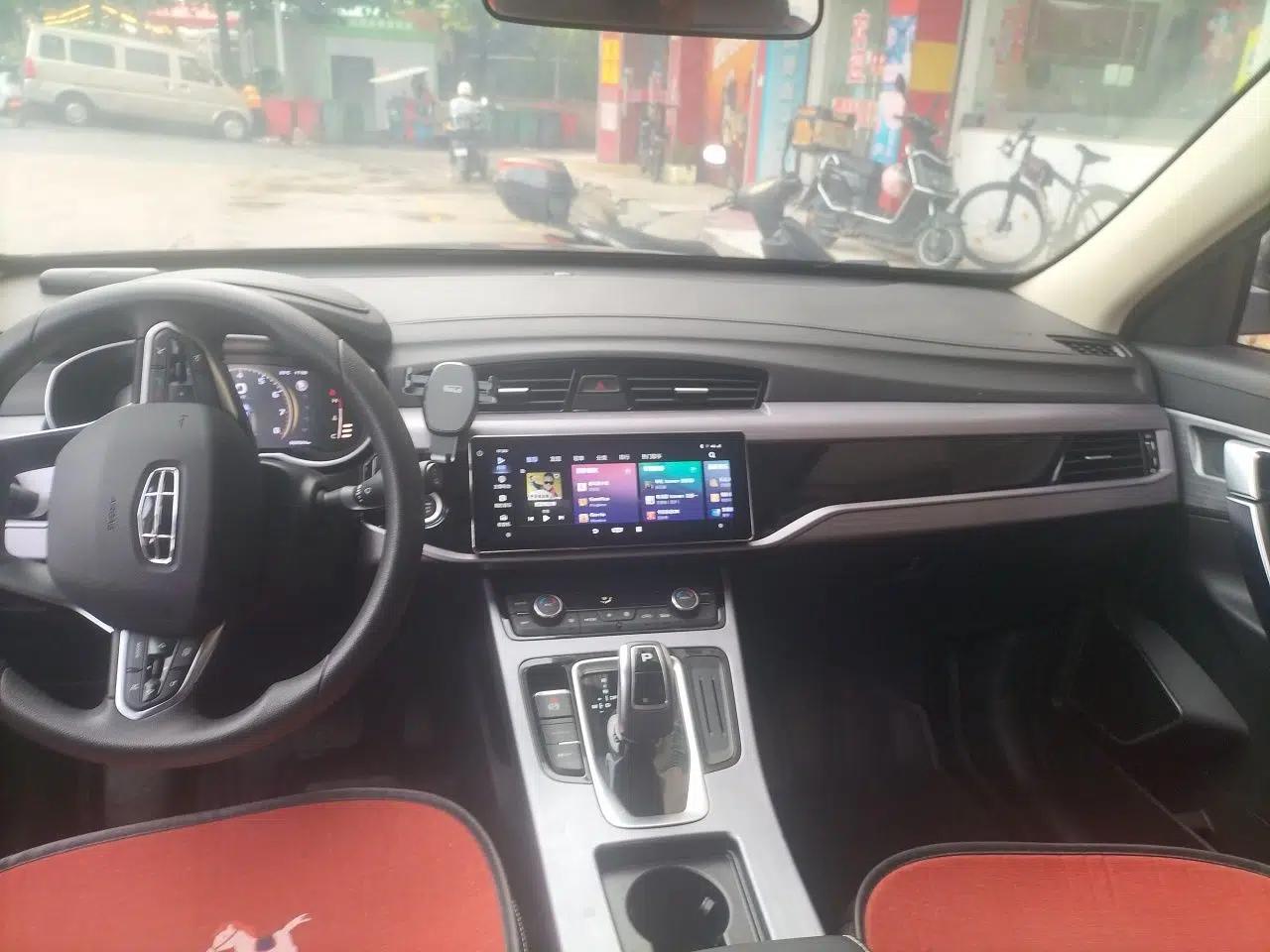 Geely Auto Emgrand X7 Sport 2021 Million Edition 1.8TD DCT Two-Wheel Drive Comfort Model — миниатюра 18