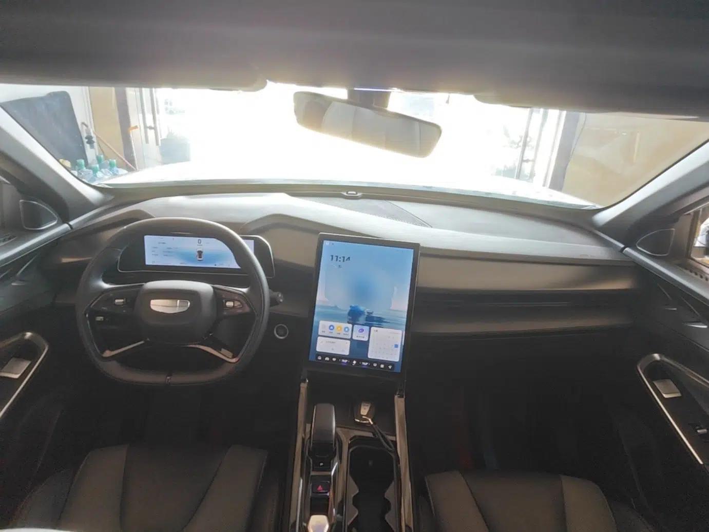 Geely Auto Emgrand X7 Sport 2023 Boyue COOL 1.5TD Smart Connectivity Model — миниатюра 12