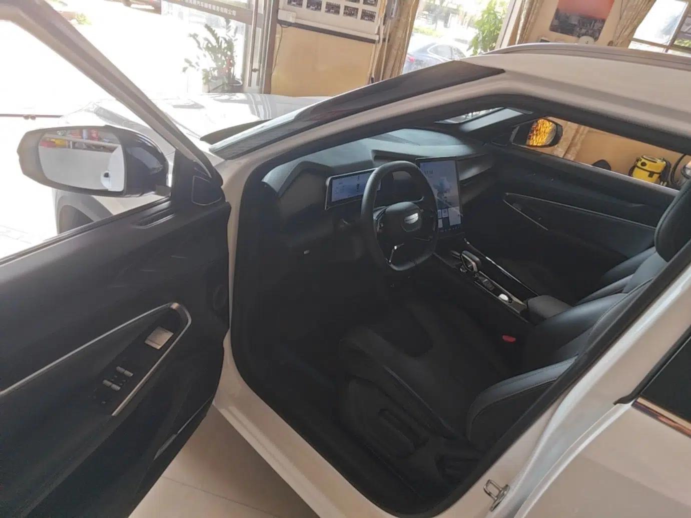 Geely Auto Emgrand X7 Sport 2023 Boyue COOL 1.5TD Smart Connectivity Model — миниатюра 18