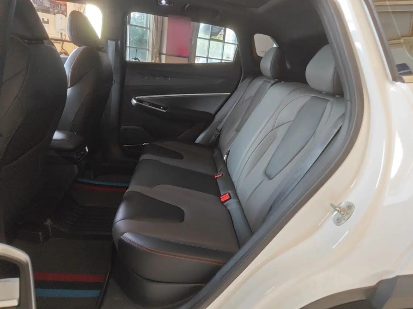 Geely Auto Emgrand X7 Sport 2023 Boyue COOL 1.5TD Smart Connectivity Model — миниатюра 20