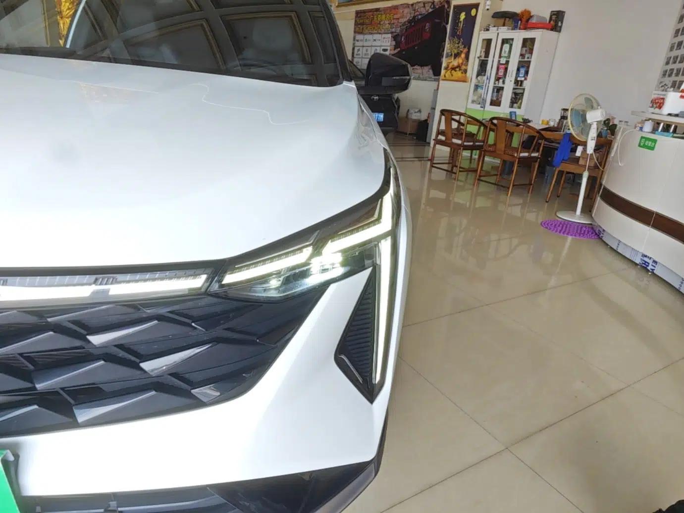 Geely Auto Emgrand X7 Sport 2023 Boyue COOL 1.5TD Smart Connectivity Model — миниатюра 8