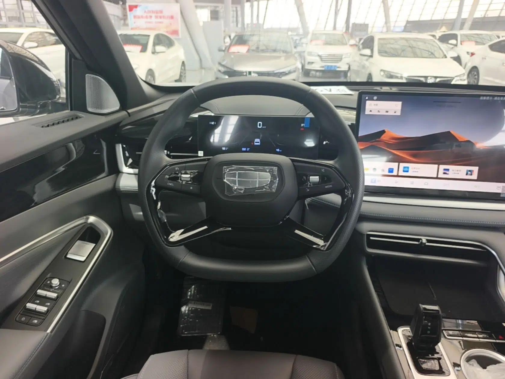 Geely Auto Emgrand X7 Sport 2026 Model 1.5TD Aspirational — миниатюра 13