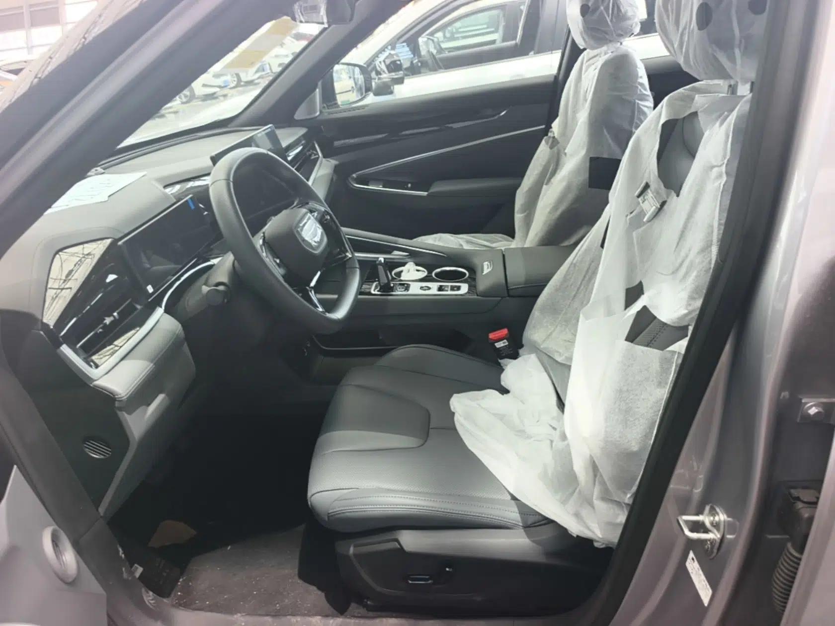 Geely Auto Emgrand X7 Sport 2026 Model 1.5TD Aspirational — миниатюра 17