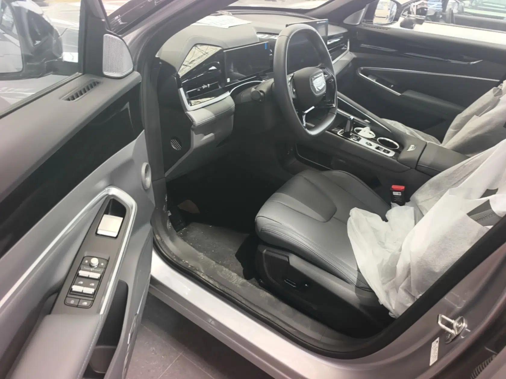 Geely Auto Emgrand X7 Sport 2026 Model 1.5TD Aspirational — миниатюра 18