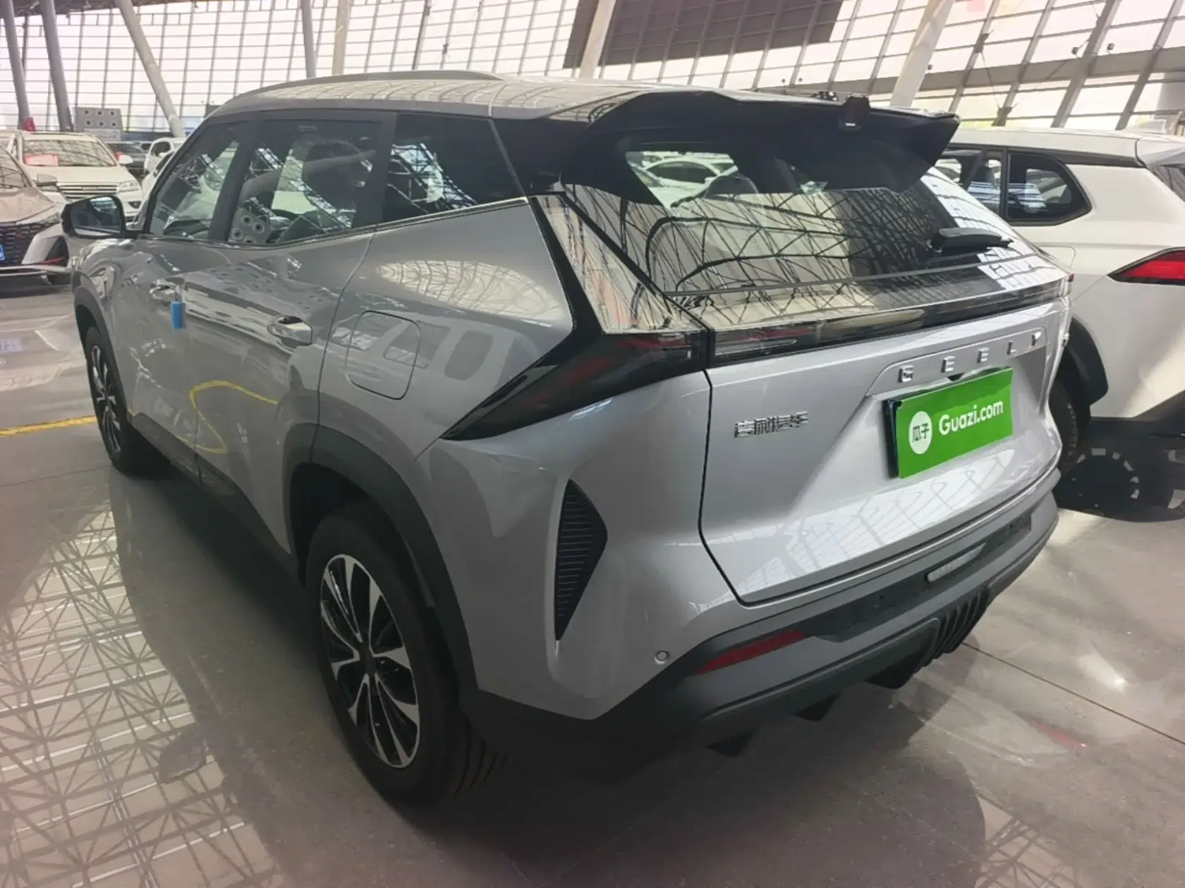 Geely Auto Emgrand X7 Sport 2026 Model 1.5TD Aspirational — миниатюра 4