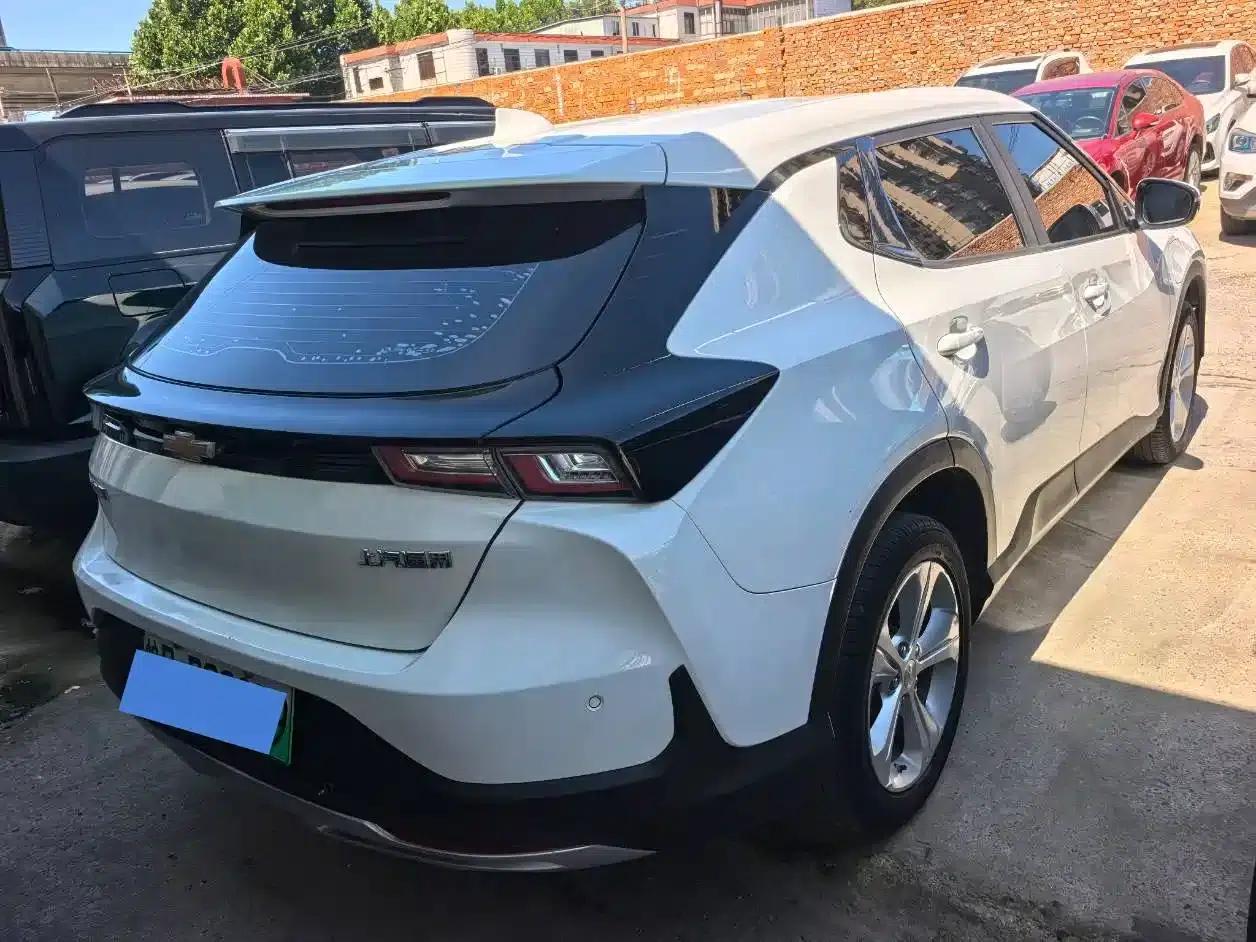 Chevrolet Menlo 2022 Galaxy Edition — миниатюра 4