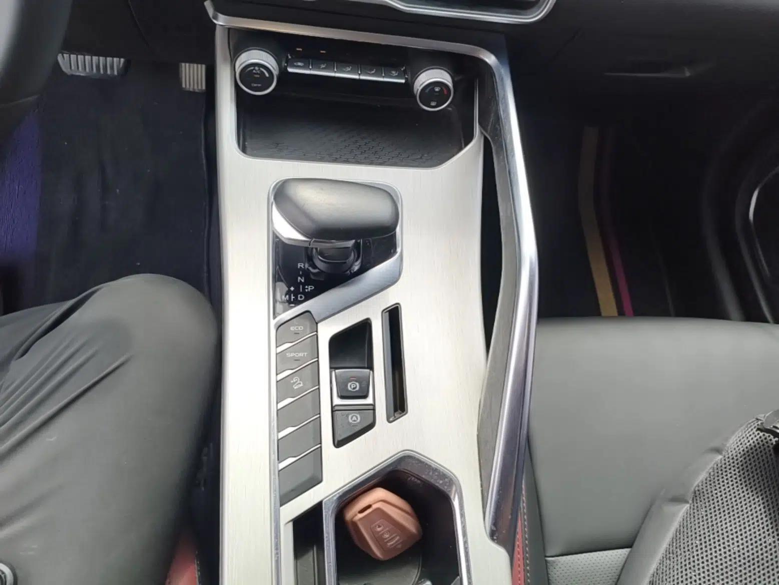 Geely Auto Coolray 2021 1.4T DCT Diamond Edition — миниатюра 16