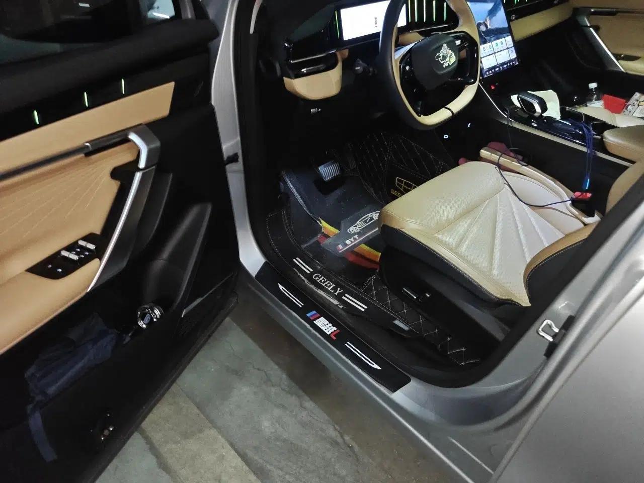 Geely Auto FX11 2024 1.5TD DCT Prestige Edition — миниатюра 16