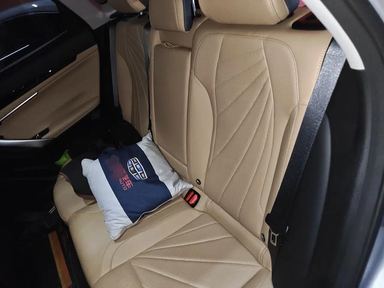 Geely Auto FX11 2024 1.5TD DCT Prestige Edition — миниатюра 17