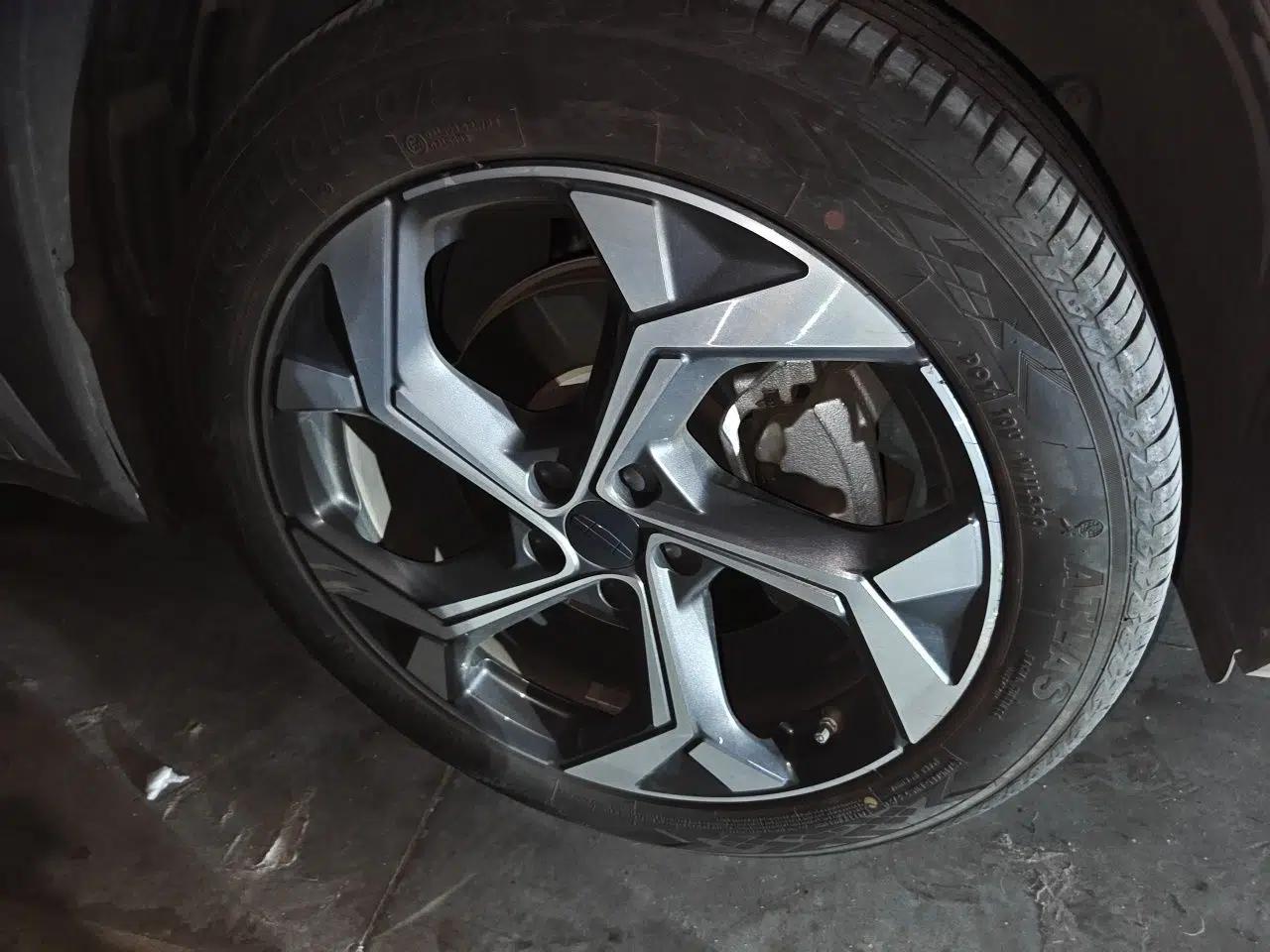 Geely Auto FX11 2024 1.5TD DCT Prestige Edition — миниатюра 8
