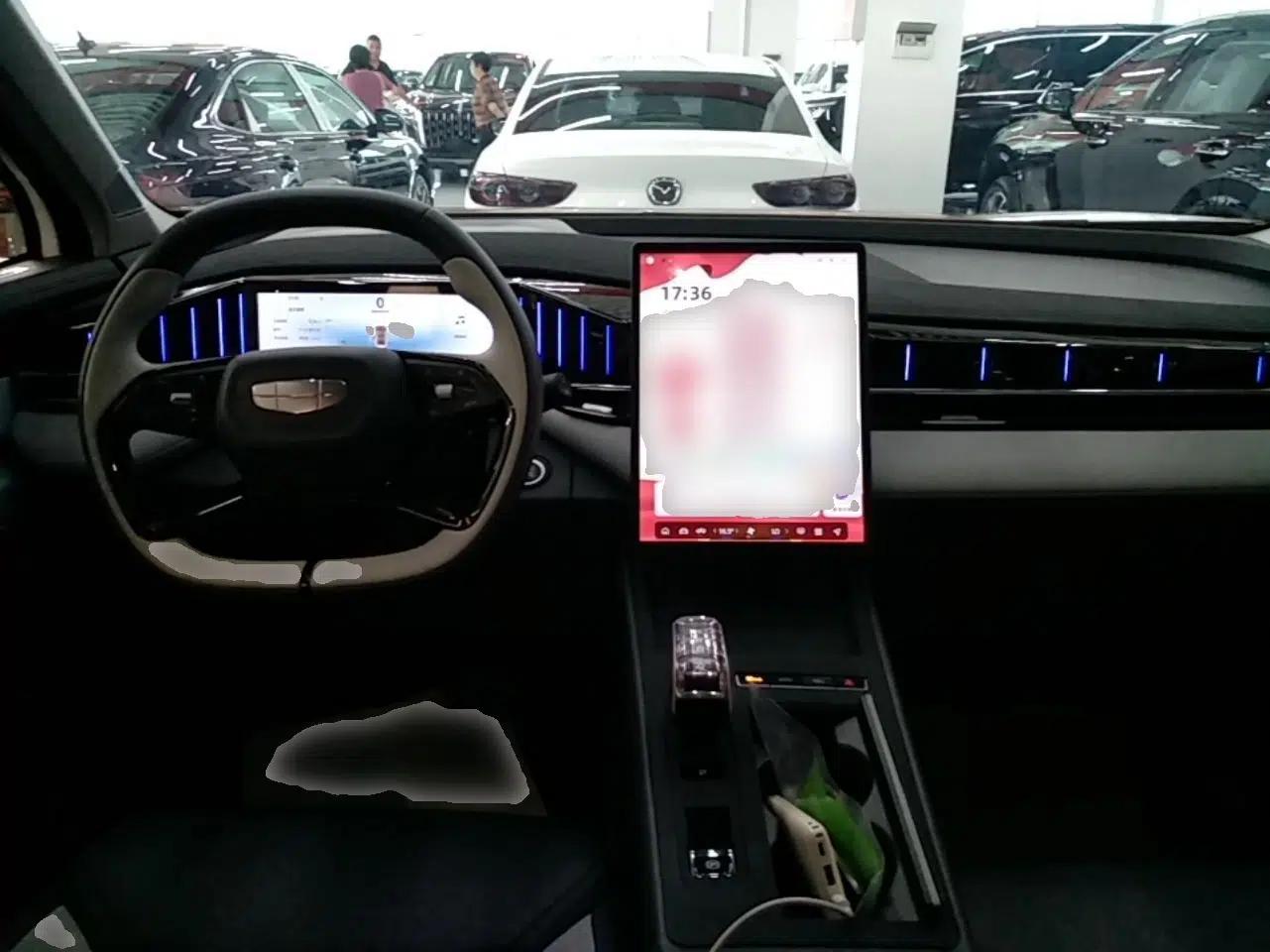 Geely Auto FX11 2024 1.5TD DCT Prestige Edition — миниатюра 12