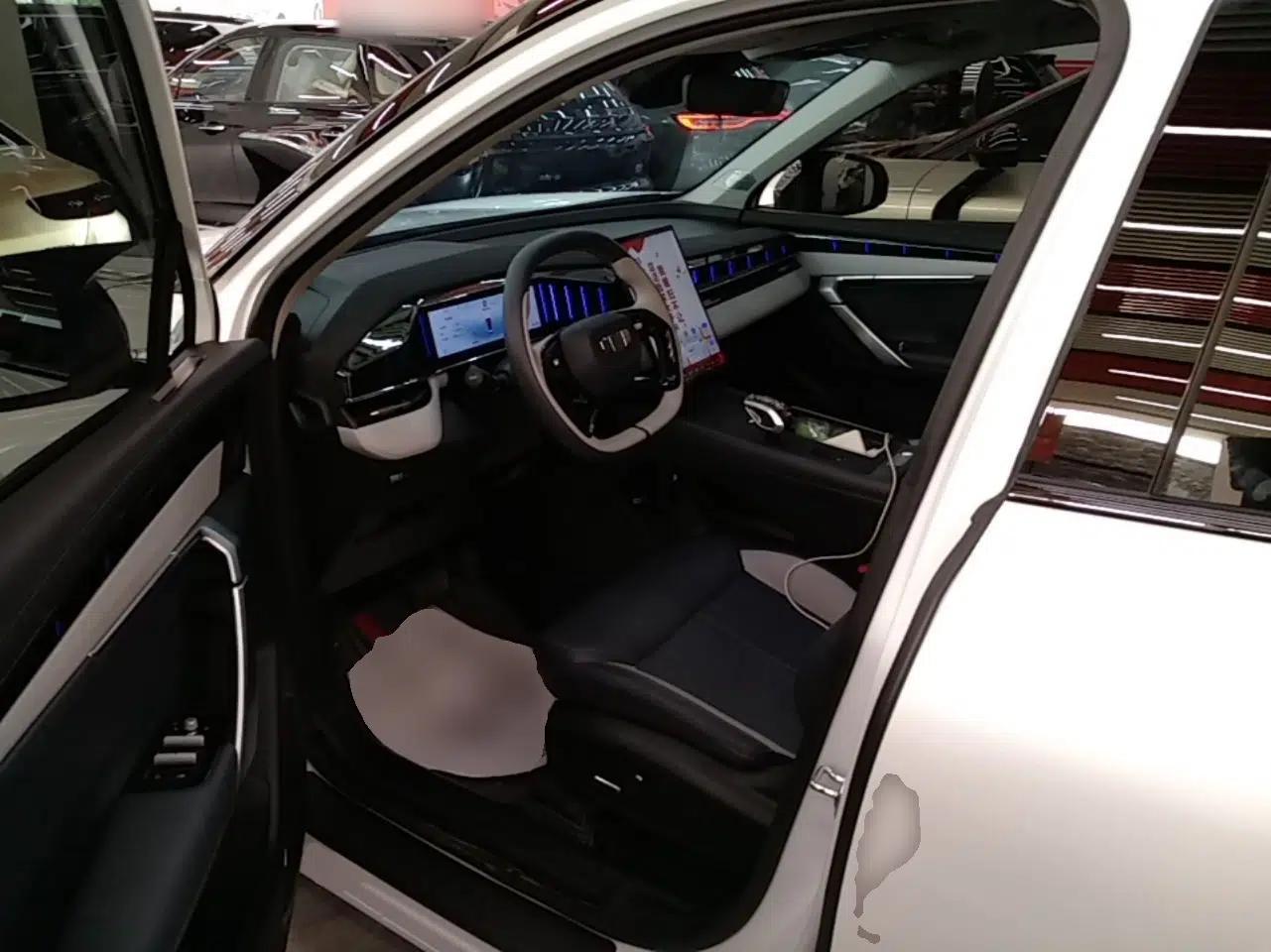 Geely Auto FX11 2024 1.5TD DCT Prestige Edition — миниатюра 17