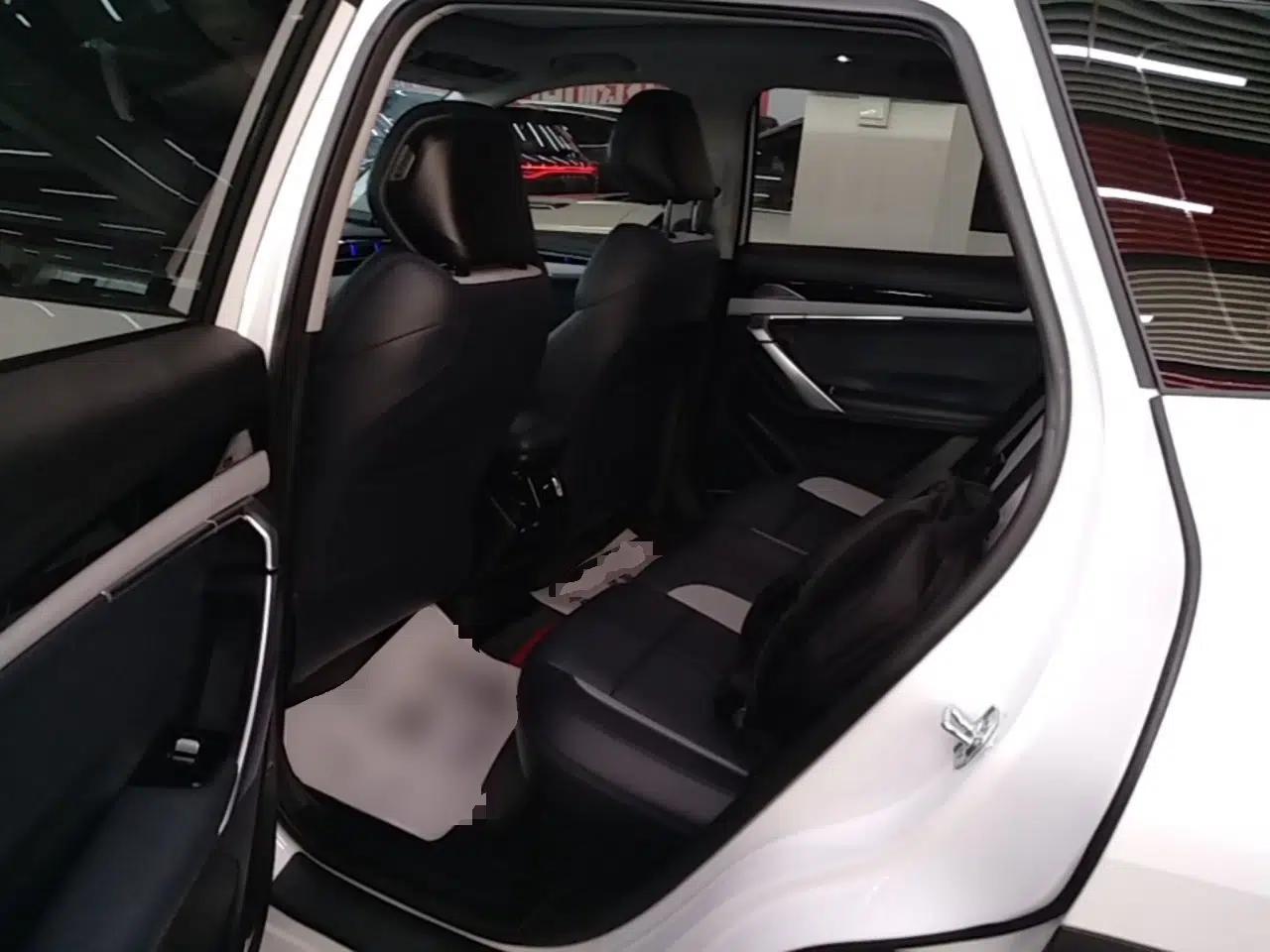 Geely Auto FX11 2024 1.5TD DCT Prestige Edition — миниатюра 20