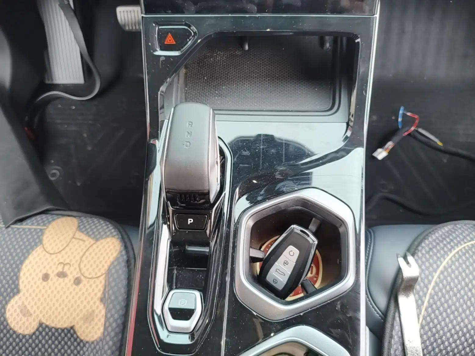 Geely Auto FX11 2023 1.5TD DCT Glory Edition — миниатюра 16