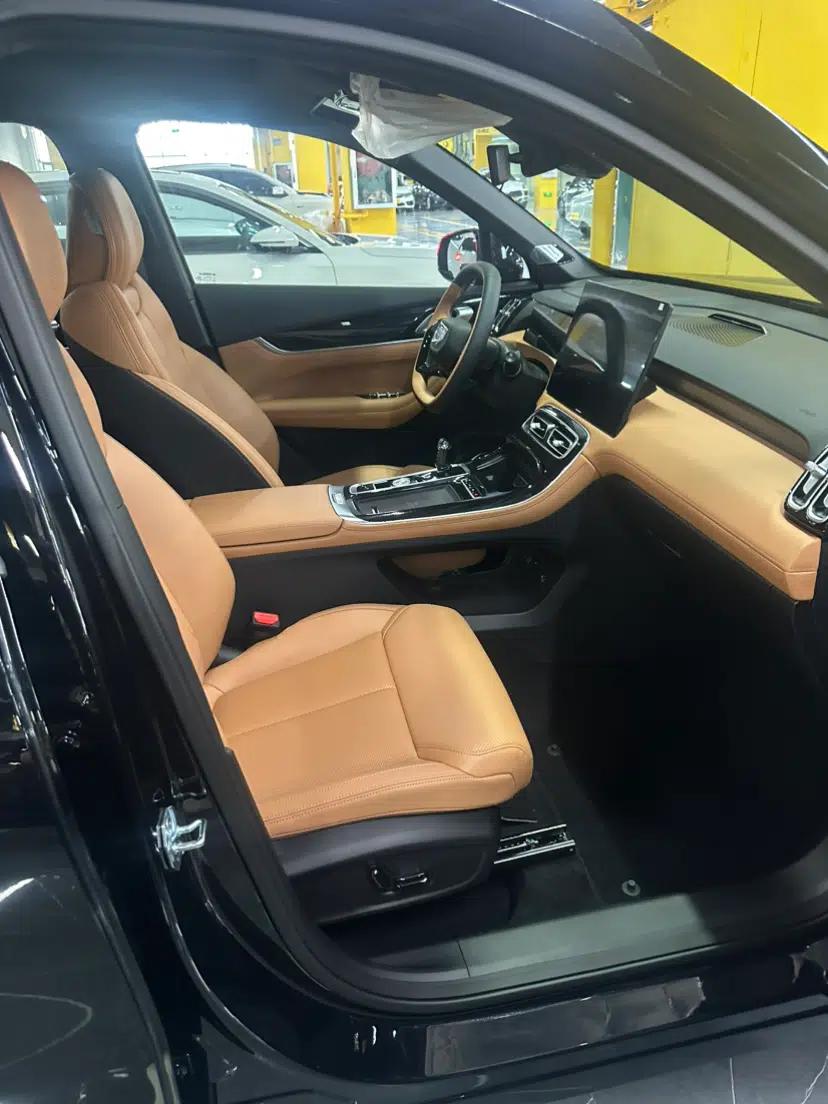 Geely Auto FX11 2025 4th Generation 1.5TD DCT - Shanhe — миниатюра 15