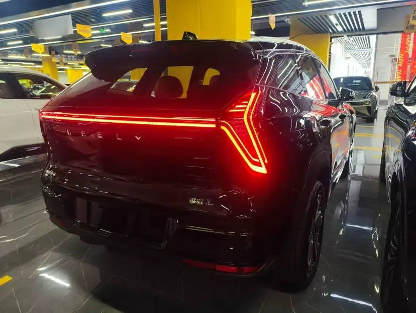 Geely Auto FX11 2025 4th Generation 1.5TD DCT - Shanhe — миниатюра 4