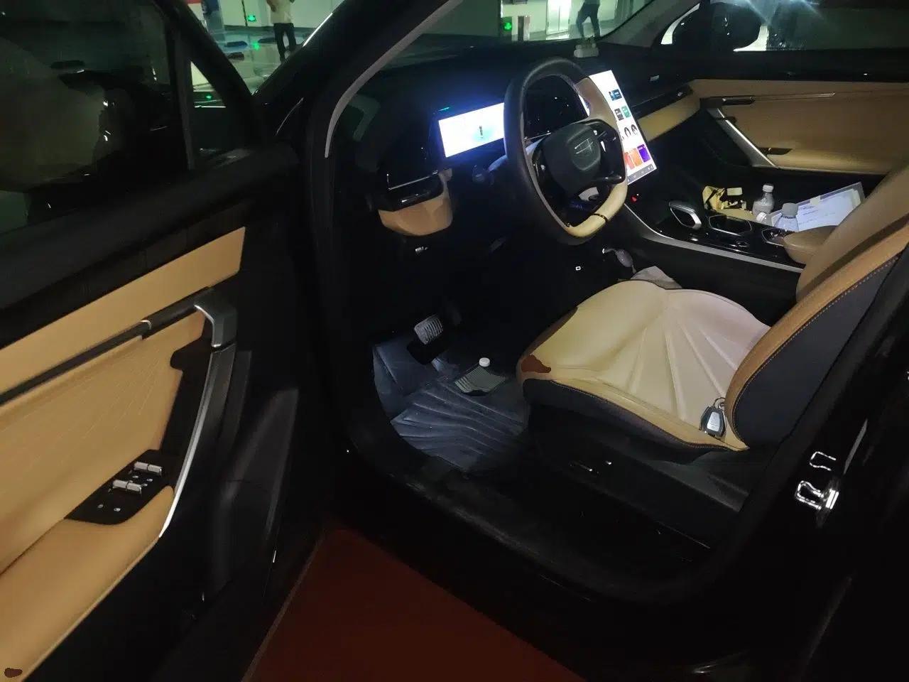 Geely Auto FX11 2023 1.5TD DCT Prestige Edition — миниатюра 16