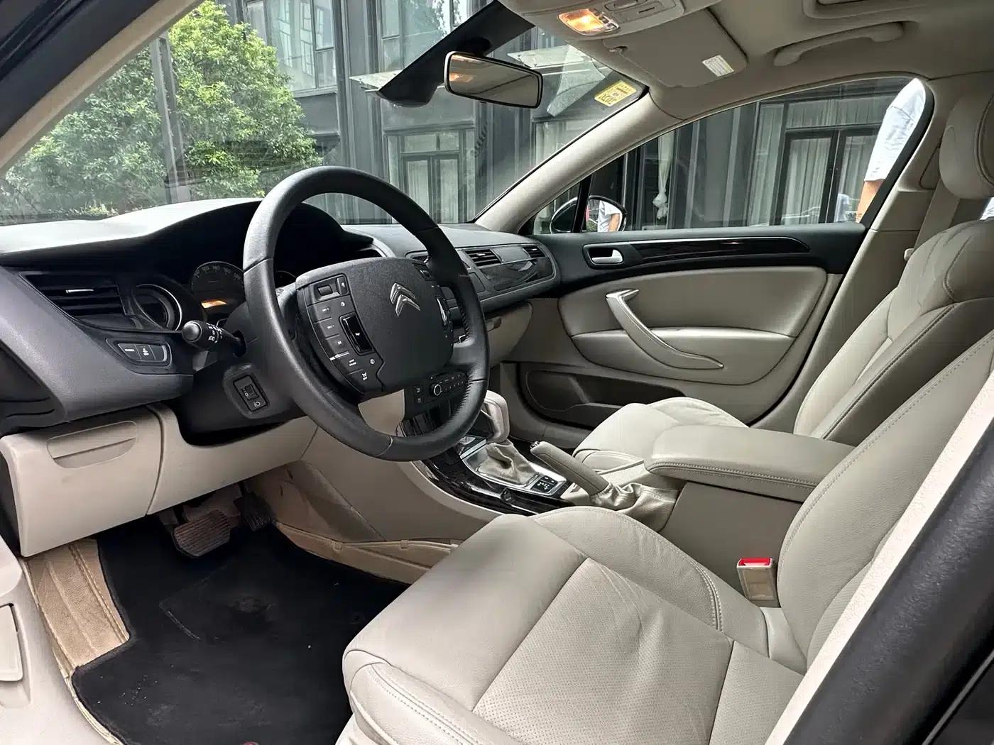 Citroën C5 2013 2.3L Automatic Premium Edition — миниатюра 11