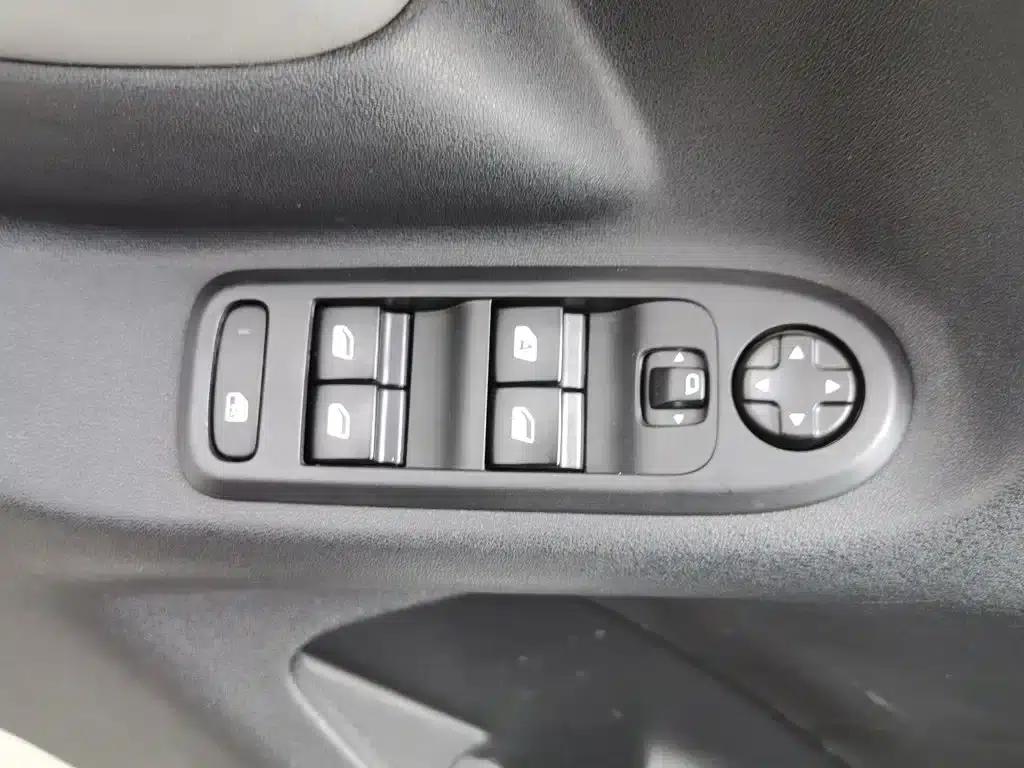Citroën C3-XR 2021 190THP DCT Premium Edition — миниатюра 9