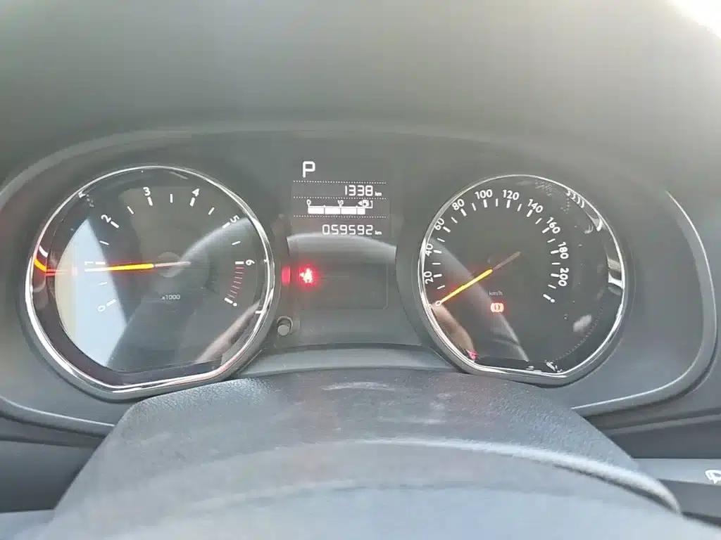 Citroën C3-XR 2015 1.6L Automatic Intelligent — миниатюра 12