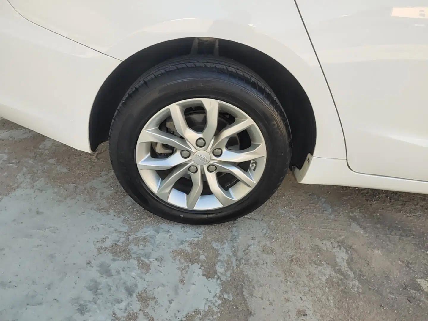 Geely Auto Emgrand GL 2017 1.8L DCT Elite Model — миниатюра 11