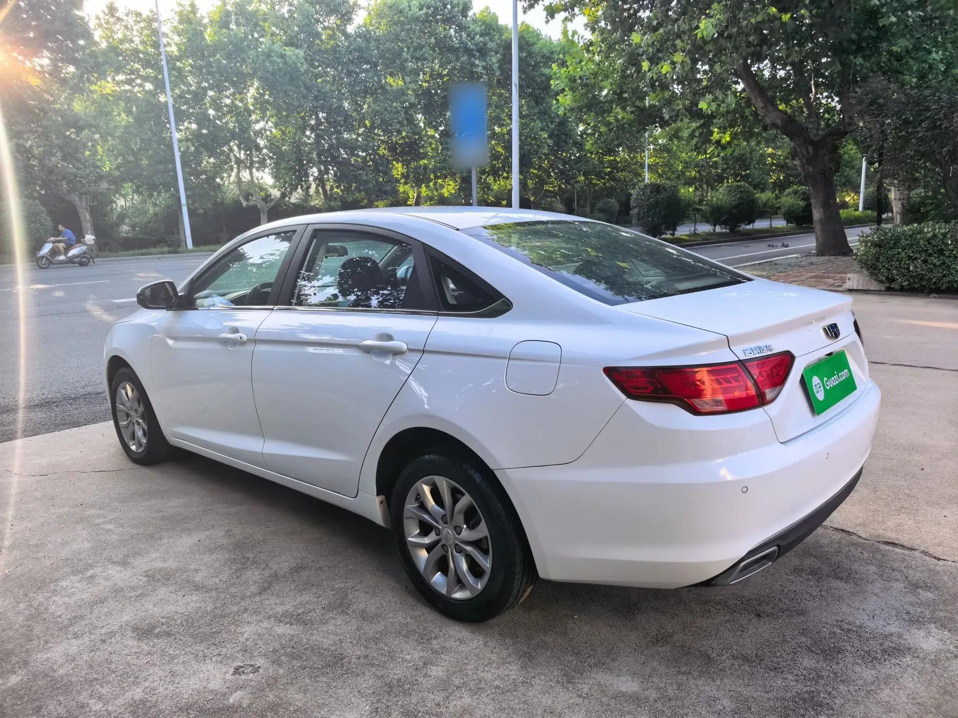 Geely Auto Emgrand GL 2017 1.8L DCT Elite Model — миниатюра 14