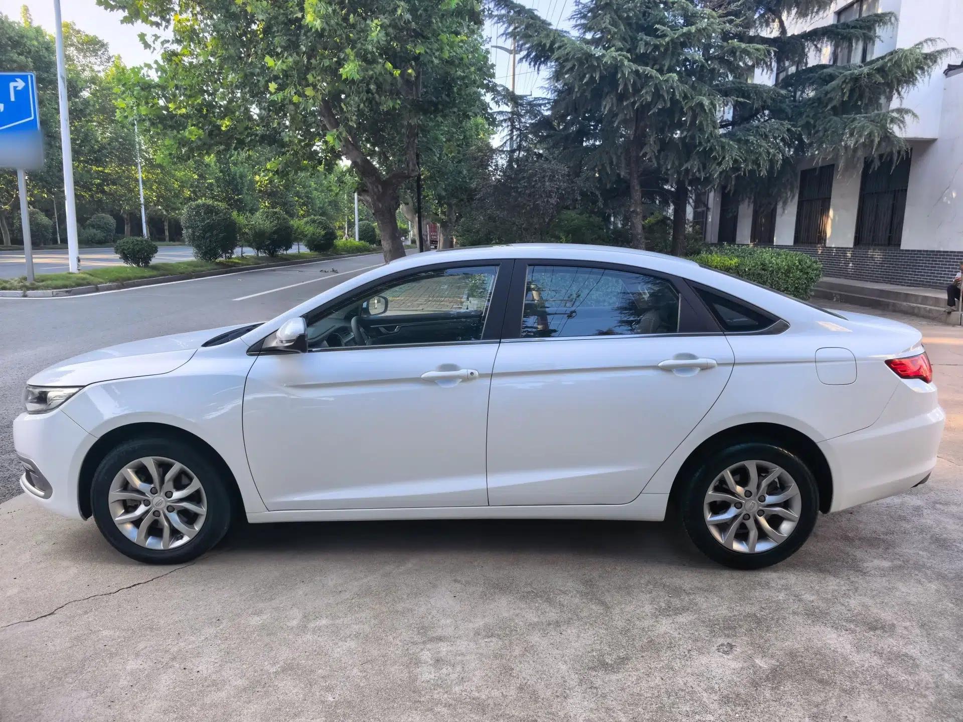 Geely Auto Emgrand GL 2017 1.8L DCT Elite Model — миниатюра 15
