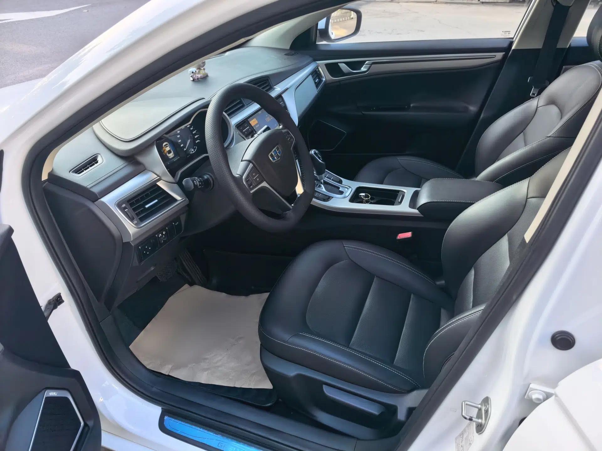 Geely Auto Emgrand GL 2017 1.8L DCT Elite Model — миниатюра 23