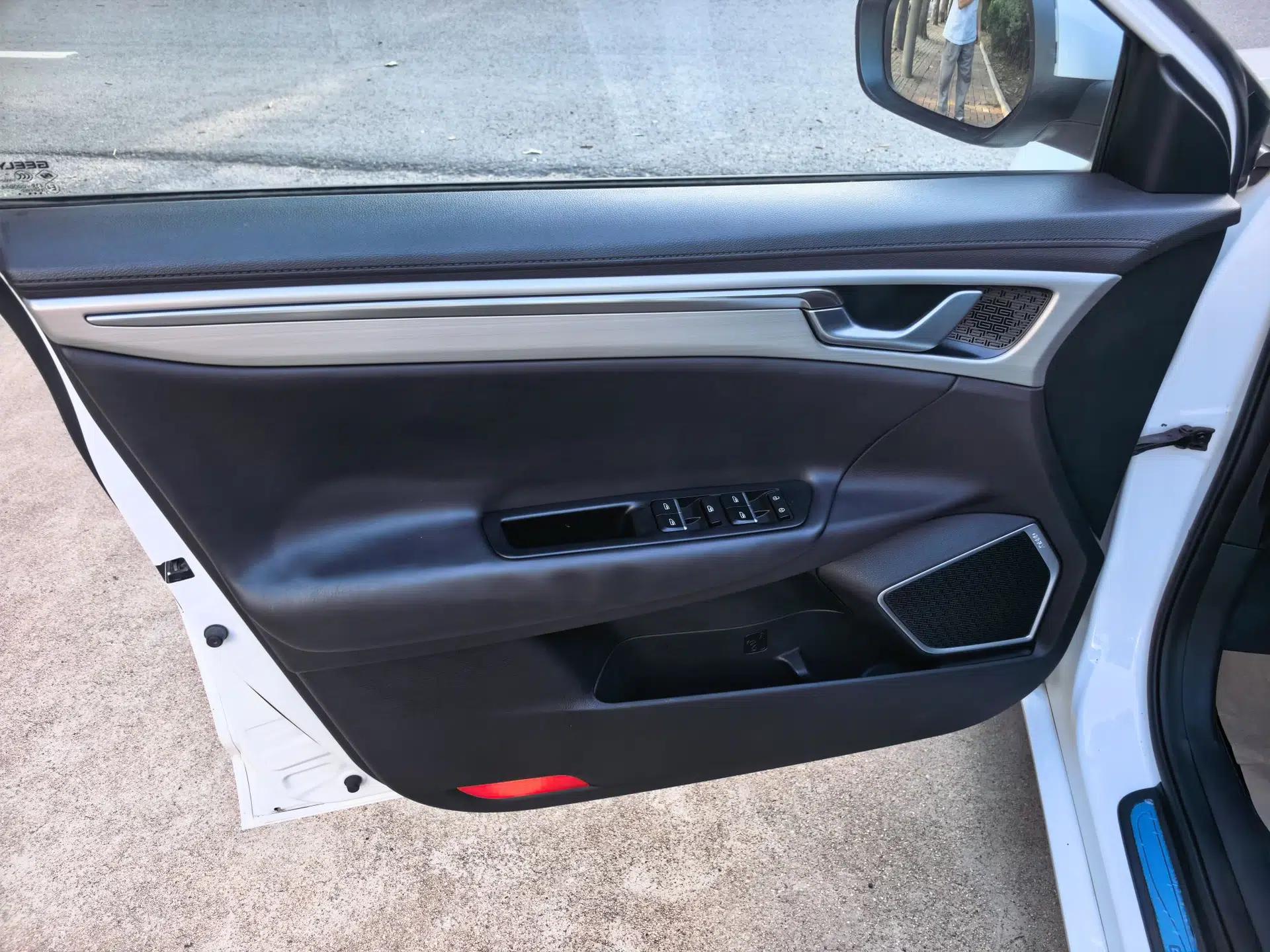 Geely Auto Emgrand GL 2017 1.8L DCT Elite Model — миниатюра 28