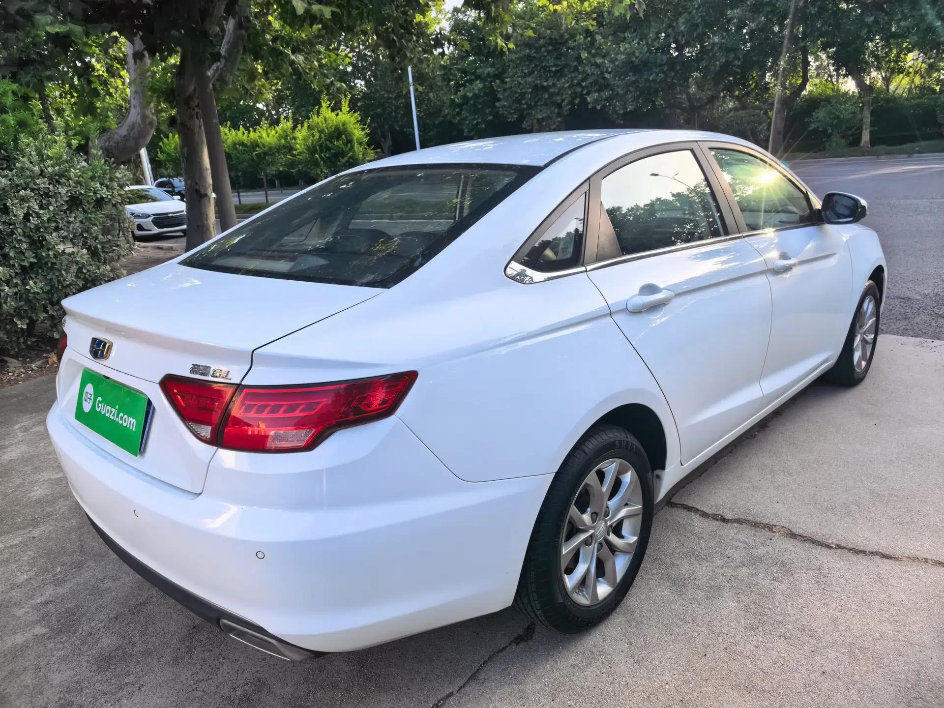 Geely Auto Emgrand GL 2017 1.8L DCT Elite Model — миниатюра 6