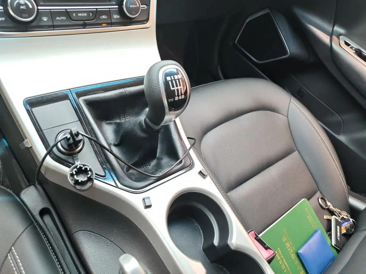 Geely Auto Emgrand GL 2017 1.8L Manual Elite Model — миниатюра 14