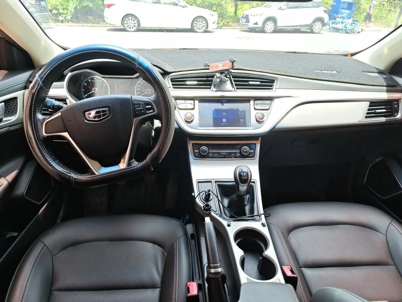 Geely Auto Emgrand GL 2017 1.8L Manual Elite Model — миниатюра 9