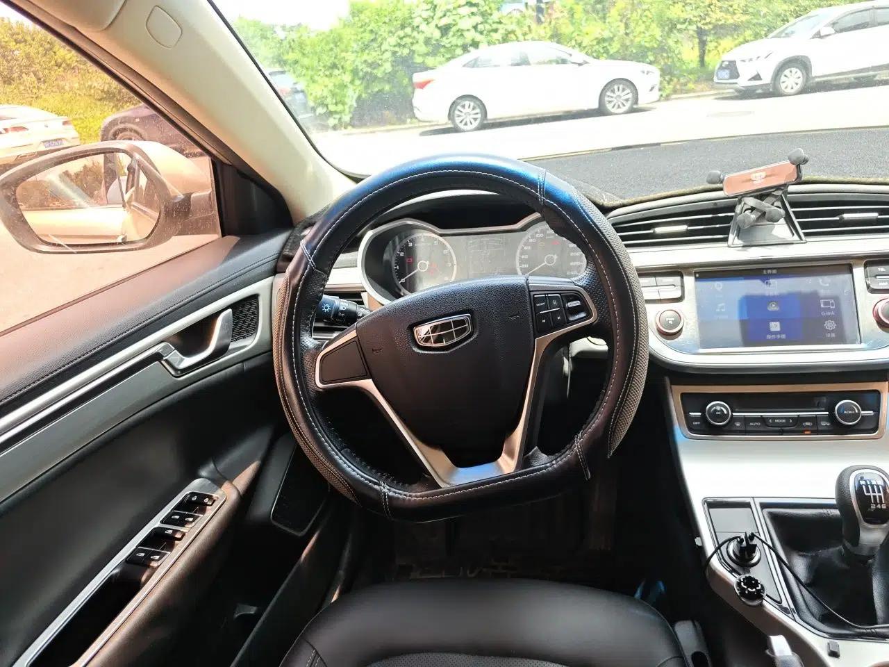 Geely Auto Emgrand GL 2017 1.8L Manual Elite Model — миниатюра 10