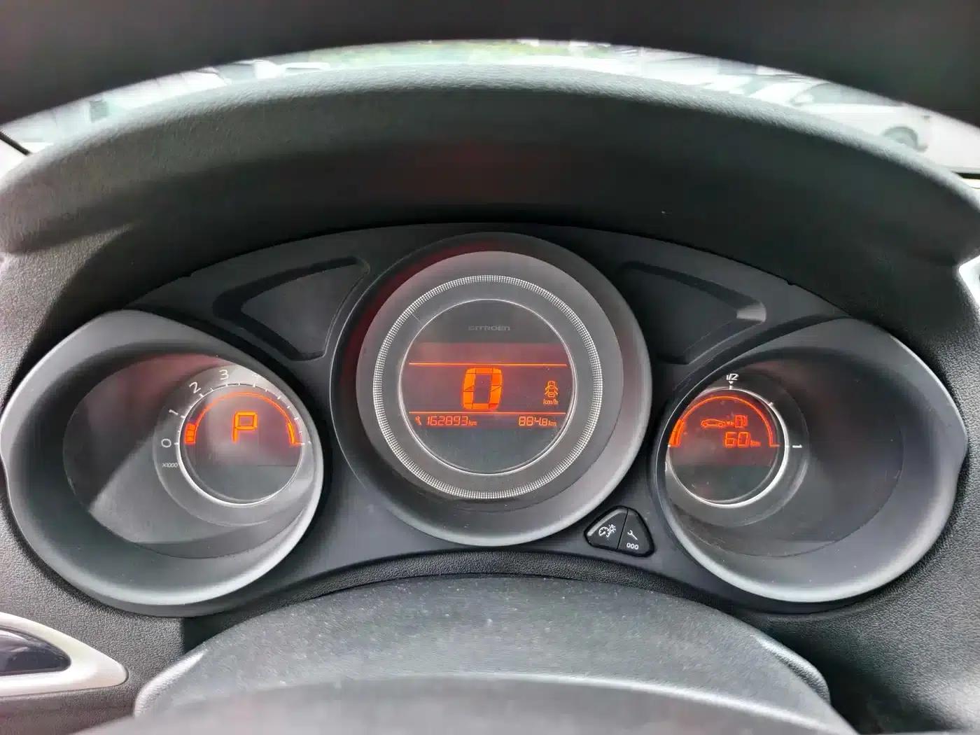 Citroën C4L 2013 1.8L Automatic Enjoy Edition — миниатюра 6