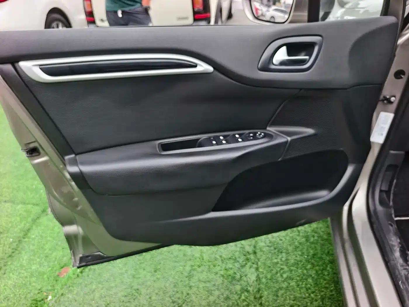 Citroën C4L 2013 1.8L Automatic Enjoy Edition — миниатюра 7