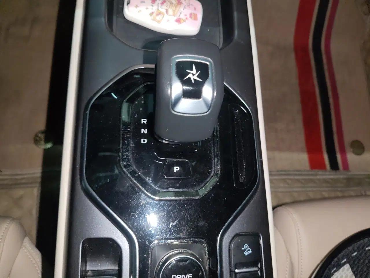 Geely Auto icon 2023 1.5TD Chocolate Luxe Edition — миниатюра 14
