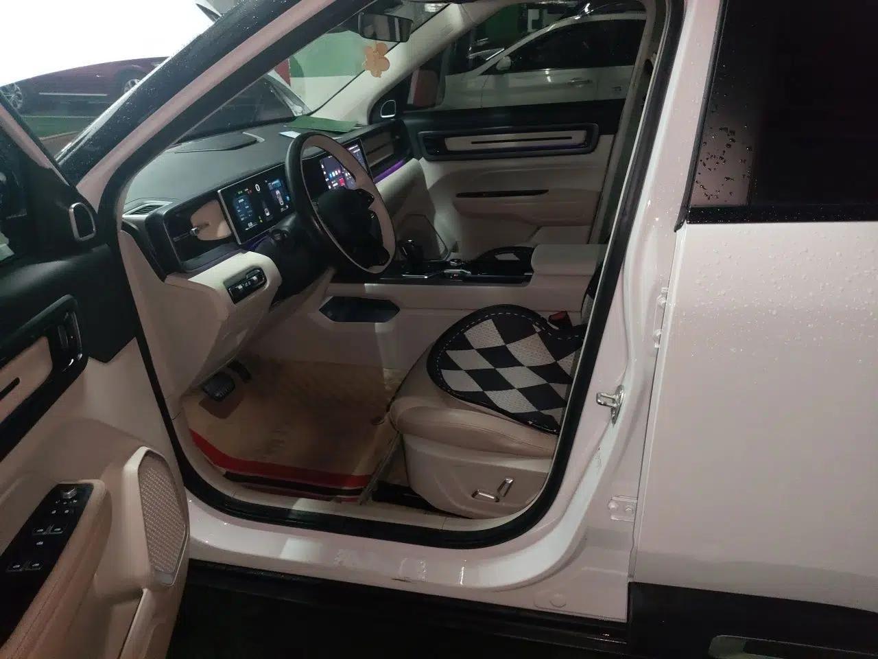 Geely Auto icon 2023 1.5TD Chocolate Luxe Edition — миниатюра 15