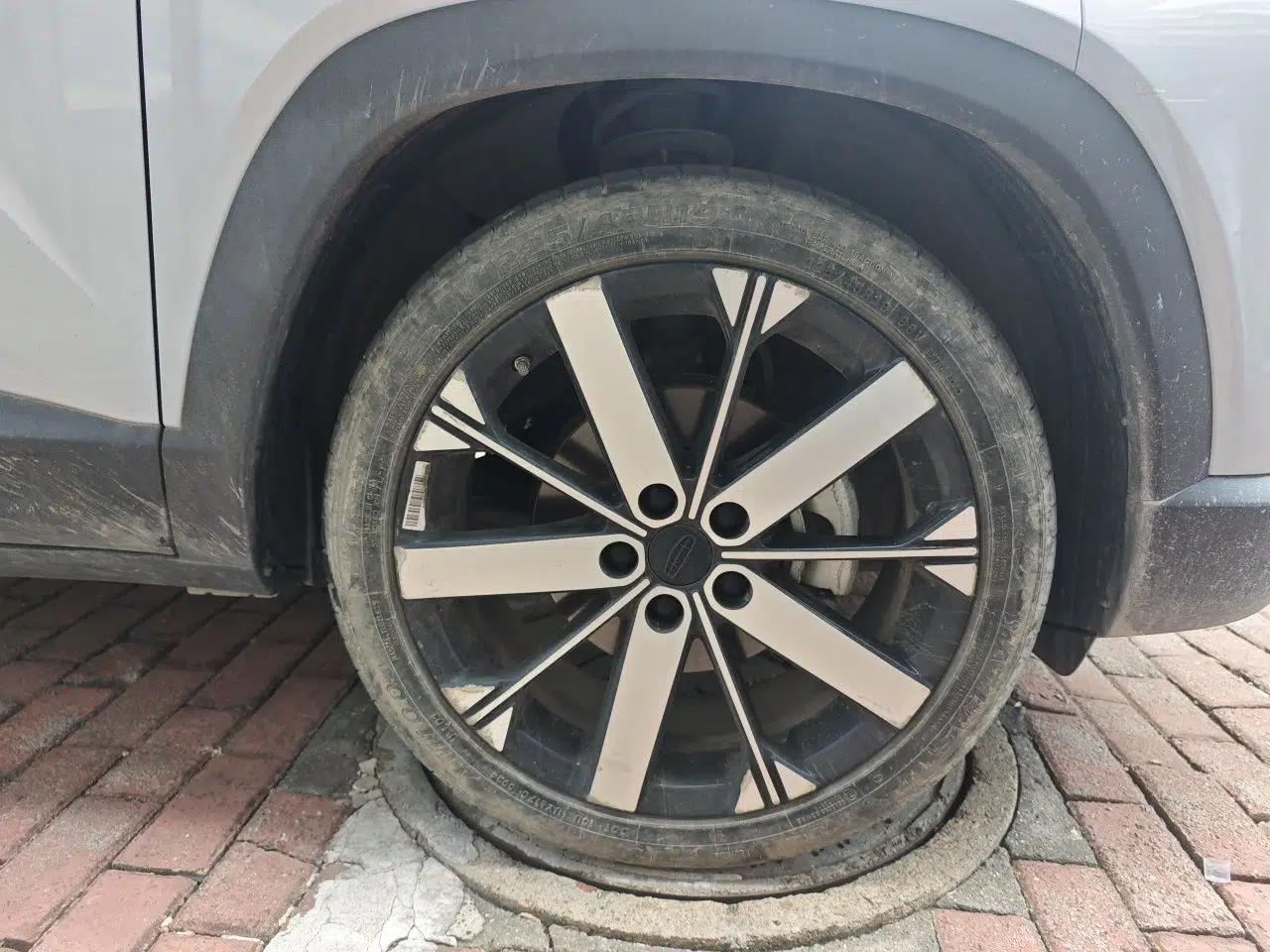Geely Auto icon 2025 Linglong 1.5TD Ruyi Edition — миниатюра 8