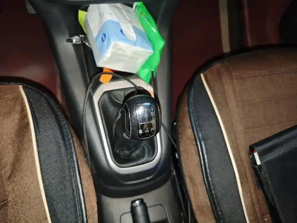 2015 Citroën Elysee Premium Edition 1.6L Manual Fashion Model — миниатюра 15