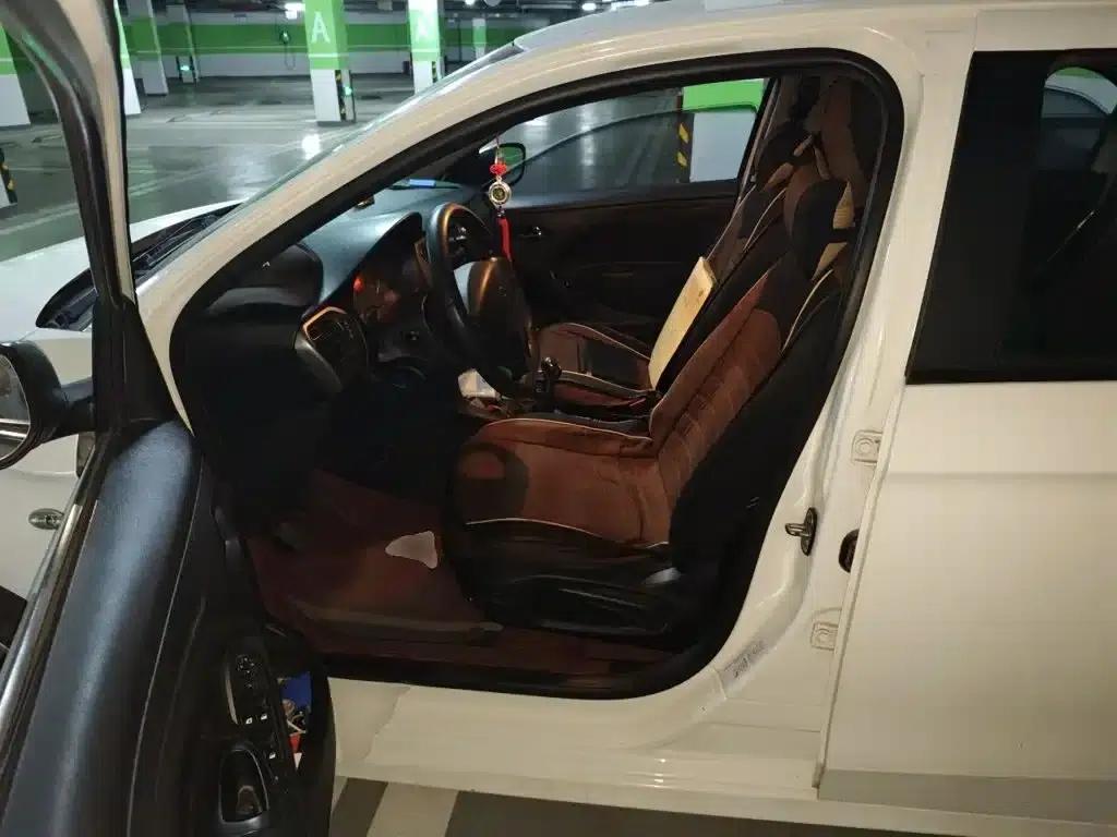 2015 Citroën Elysee Premium Edition 1.6L Manual Fashion Model — миниатюра 16