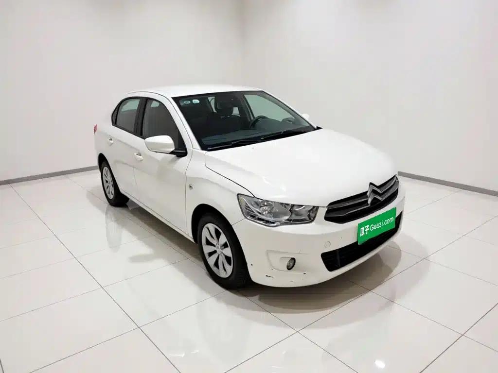 2015 Citroën Elysee Premium Edition 1.6L Manual Fashion Model — миниатюра 3