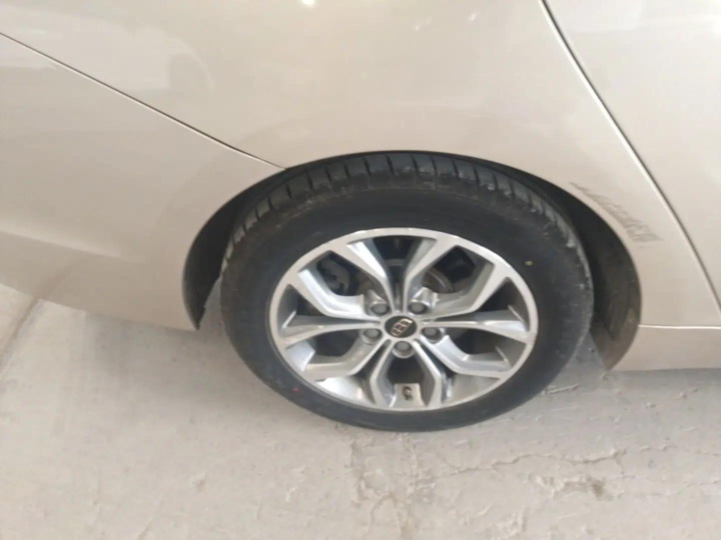 Geely Auto Emgrand GT 2016 2.4L Comfort Version — миниатюра 11