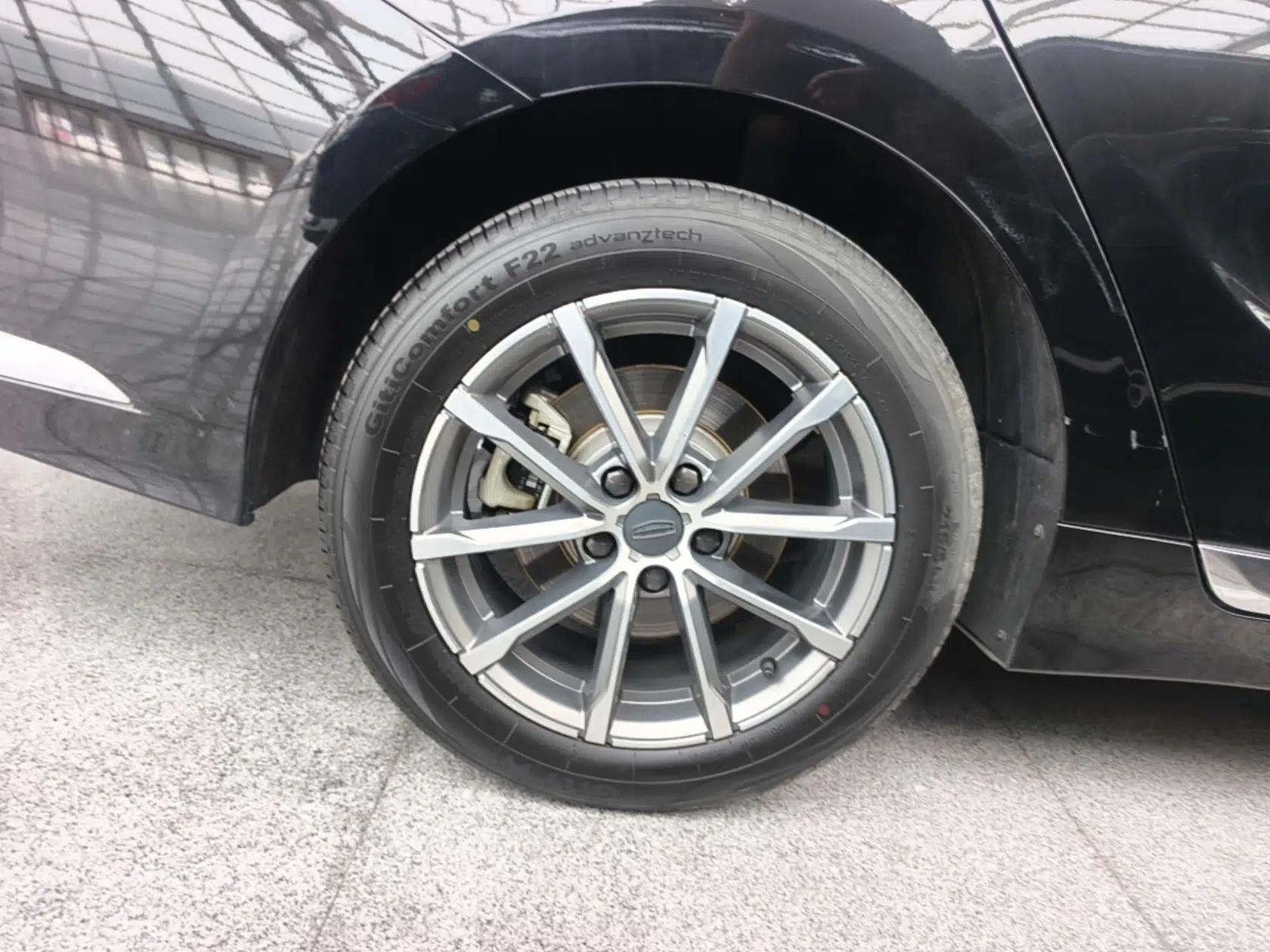 Geely Auto Emgrand GT New Energy 2022 1.5T PHEV Extended Range Prestige Version — миниатюра 11