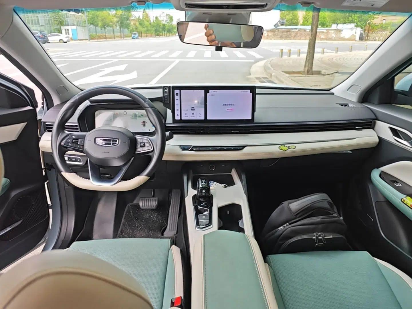 Geely Auto Emgrand L HiP 2022 1.5TD-DHT Pro 100KM Super Rui — миниатюра 12